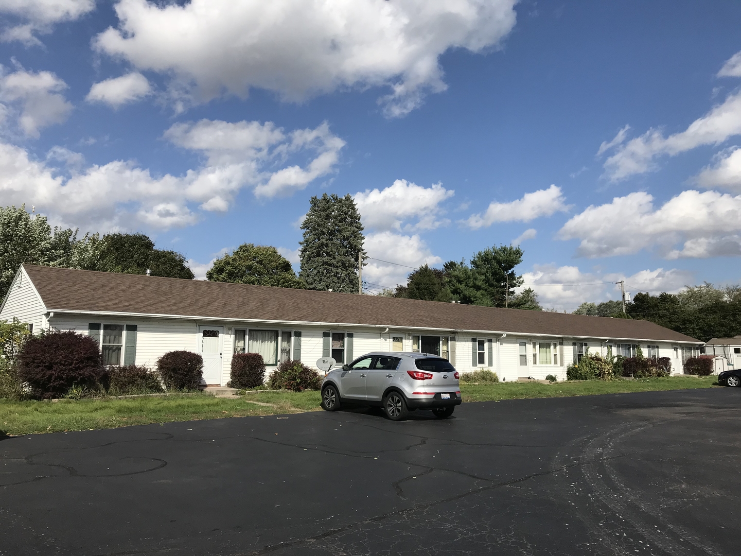 523 W Blackhawk Drive Property Photo 6
