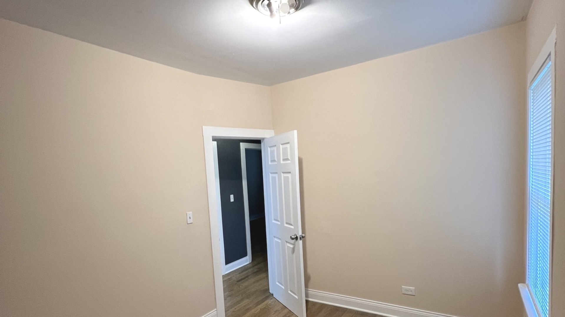 325 W 107th Street Property Photo 10