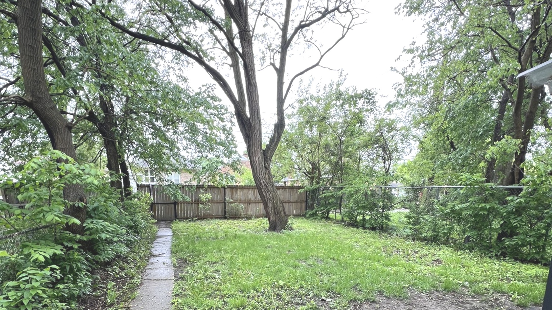 325 W 107th Street Property Photo 19
