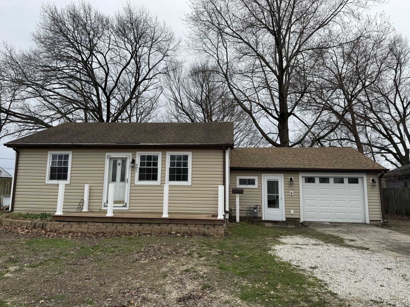 907 Laurel Avenue Property Photo