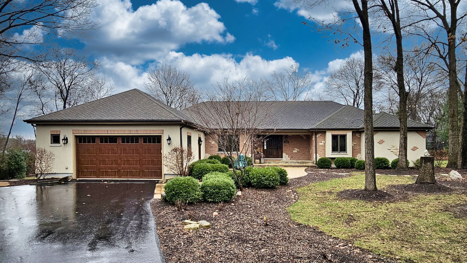 125 N Rainbow Road Property Photo 1