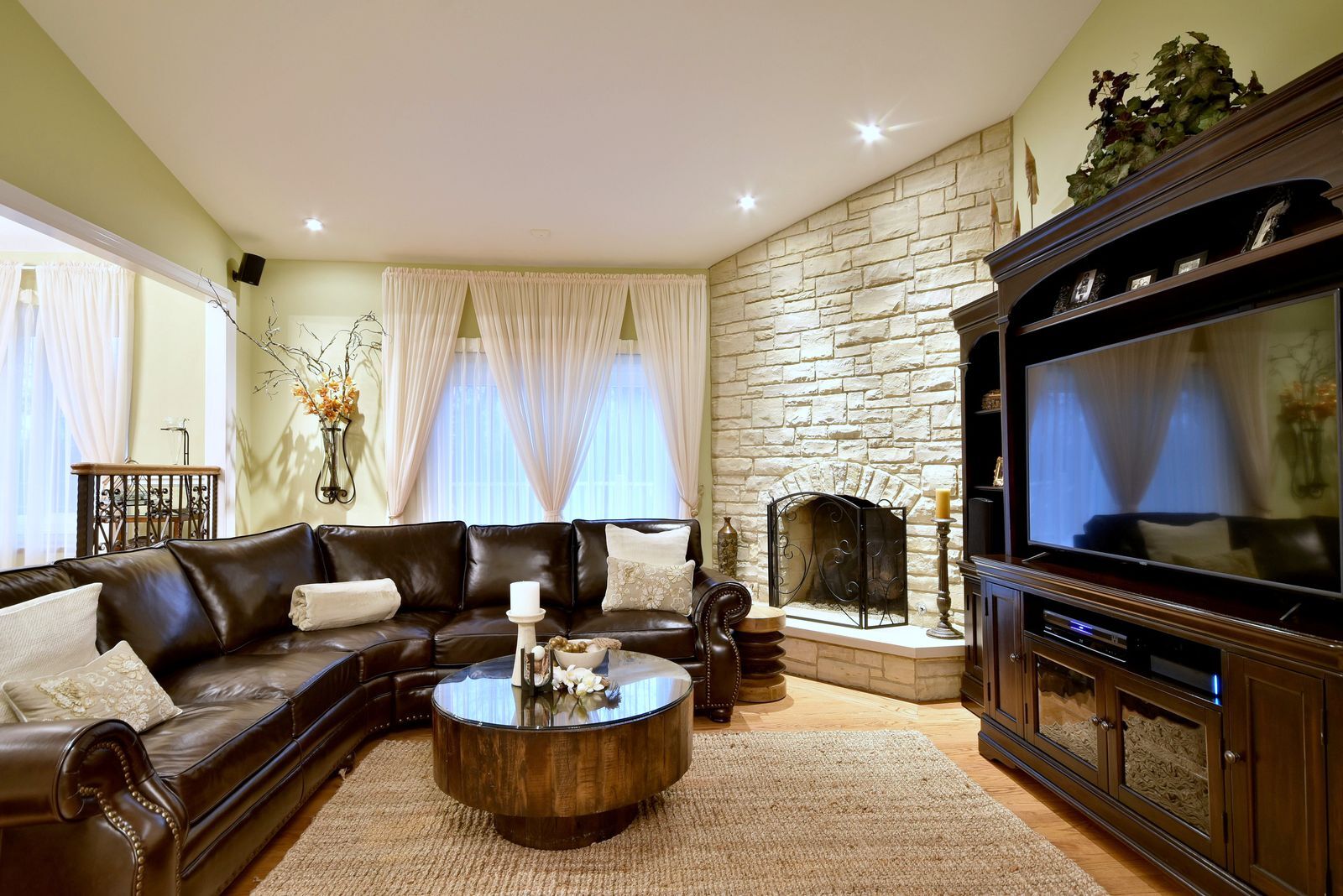 125 N Rainbow Road Property Photo 12