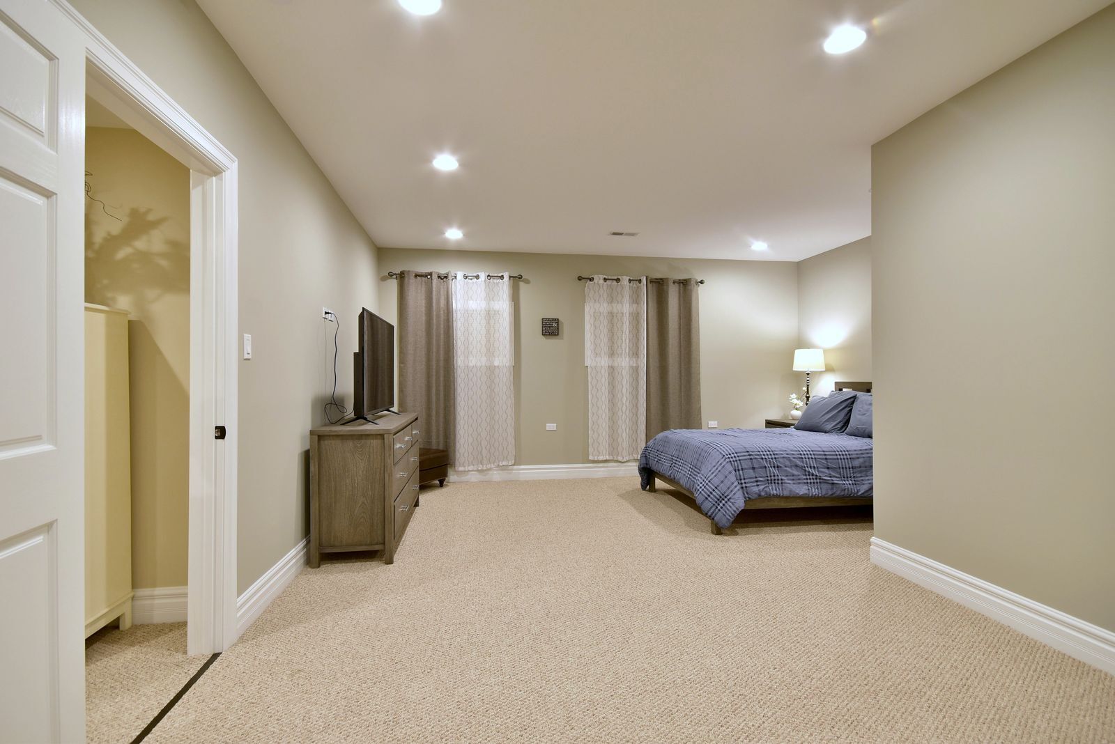 125 N Rainbow Road Property Photo 32