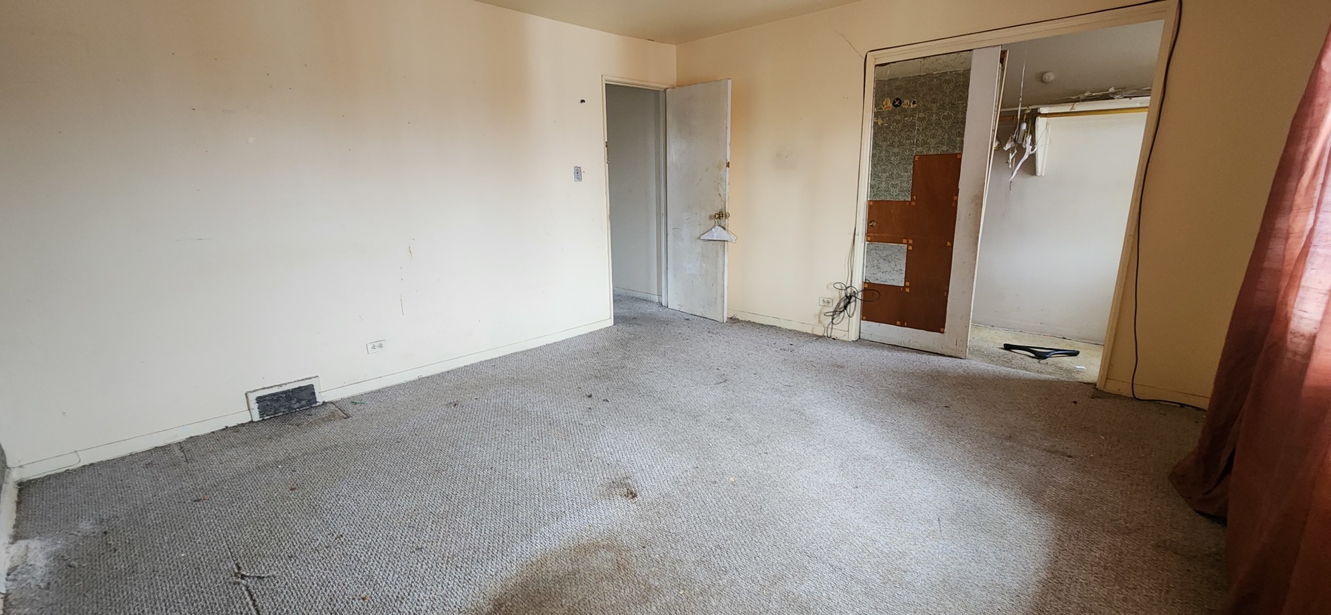 5065 W Gladys Avenue C Property Photo 5