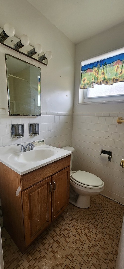 5065 W Gladys Avenue C Property Photo 7