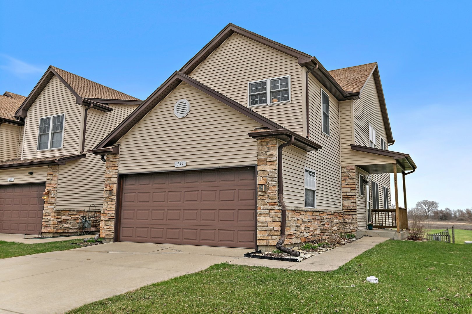 255 W Dekalb Drive Property Photo