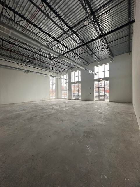1701 E 75th Street Property Photo 4
