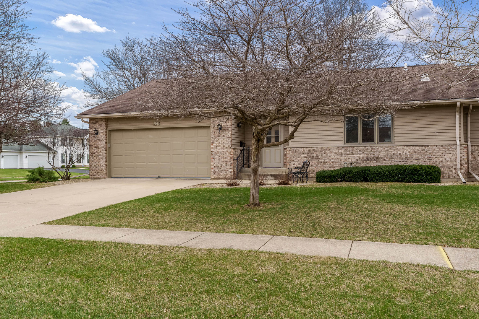 707 Seminole Drive 2 Property Photo