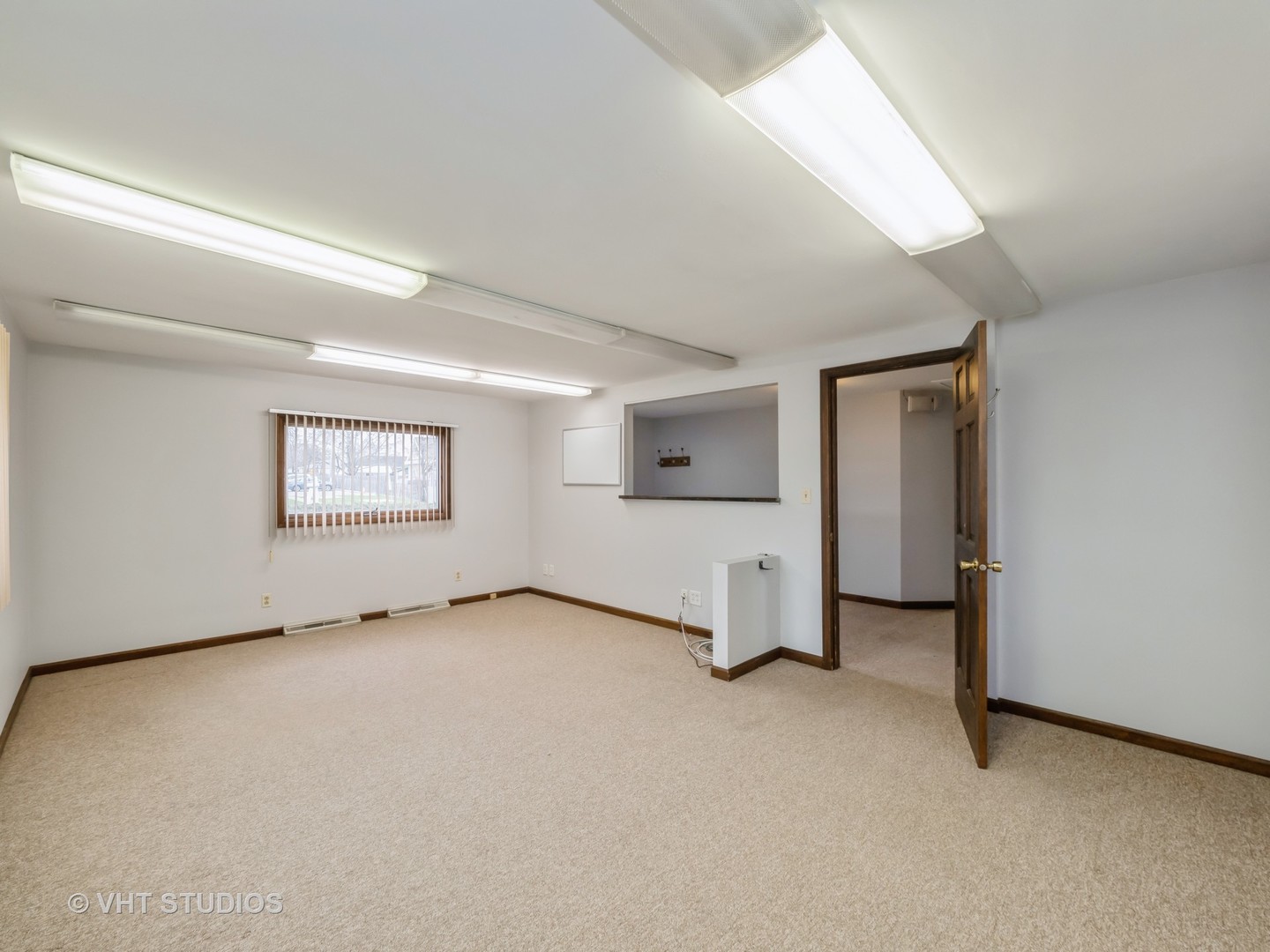 115 E Liberty Street Property Photo 4