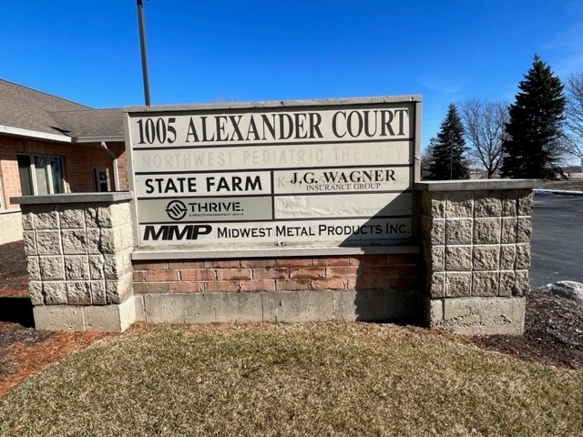 1005 Alexander Court E Property Photo 2