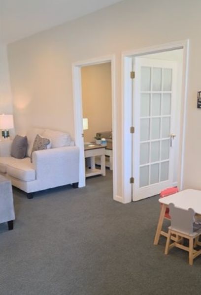 1005 Alexander Court E Property Photo 5