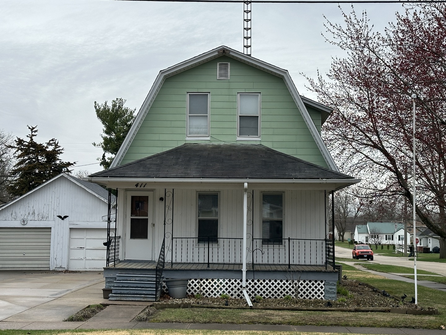 411 W Park Street Property Photo