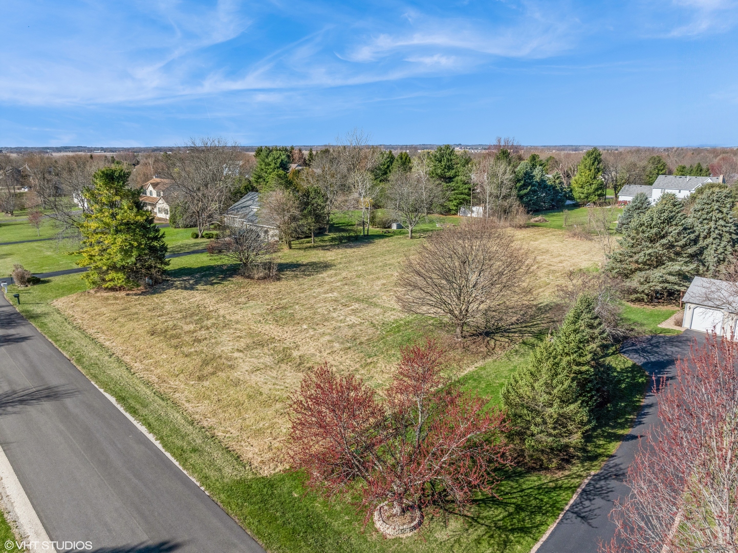 2409 Mustang Trail Property Photo 2