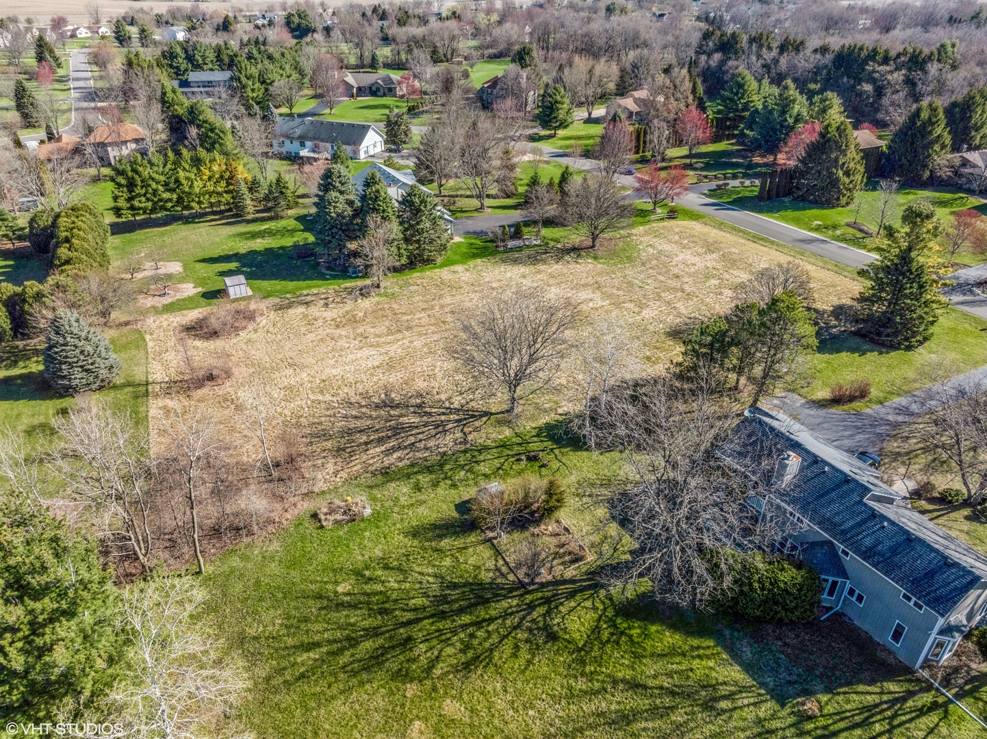 2409 Mustang Trail Property Photo 5