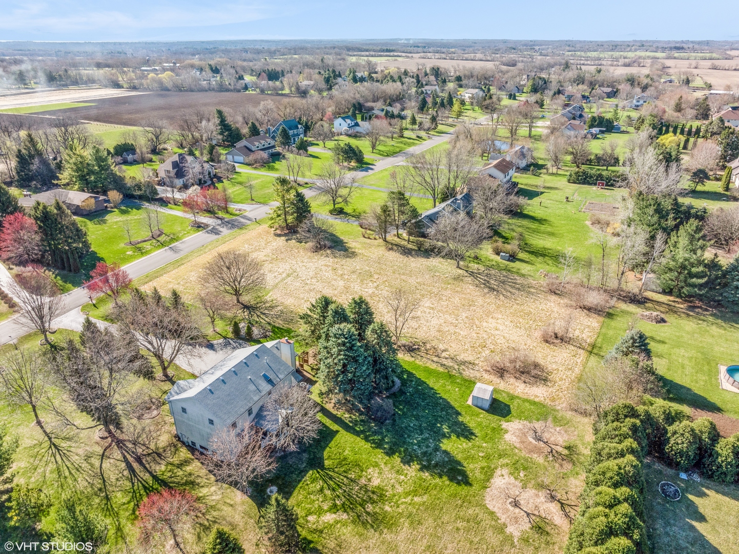 2409 Mustang Trail Property Photo 8