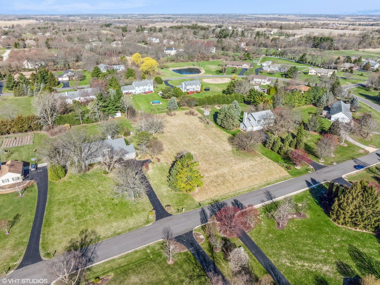 2409 Mustang Trail Property Photo 11