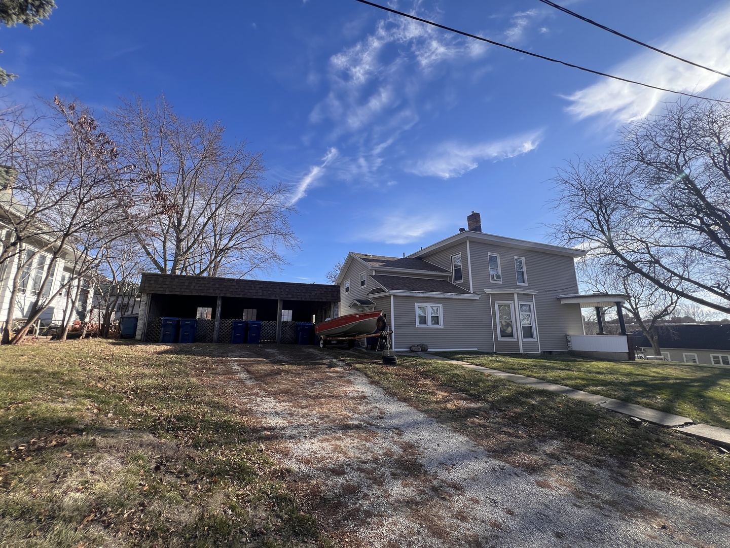 905 4th Street Property Photo 3