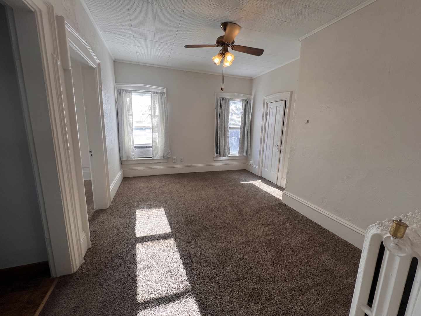 905 4th Street Property Photo 4