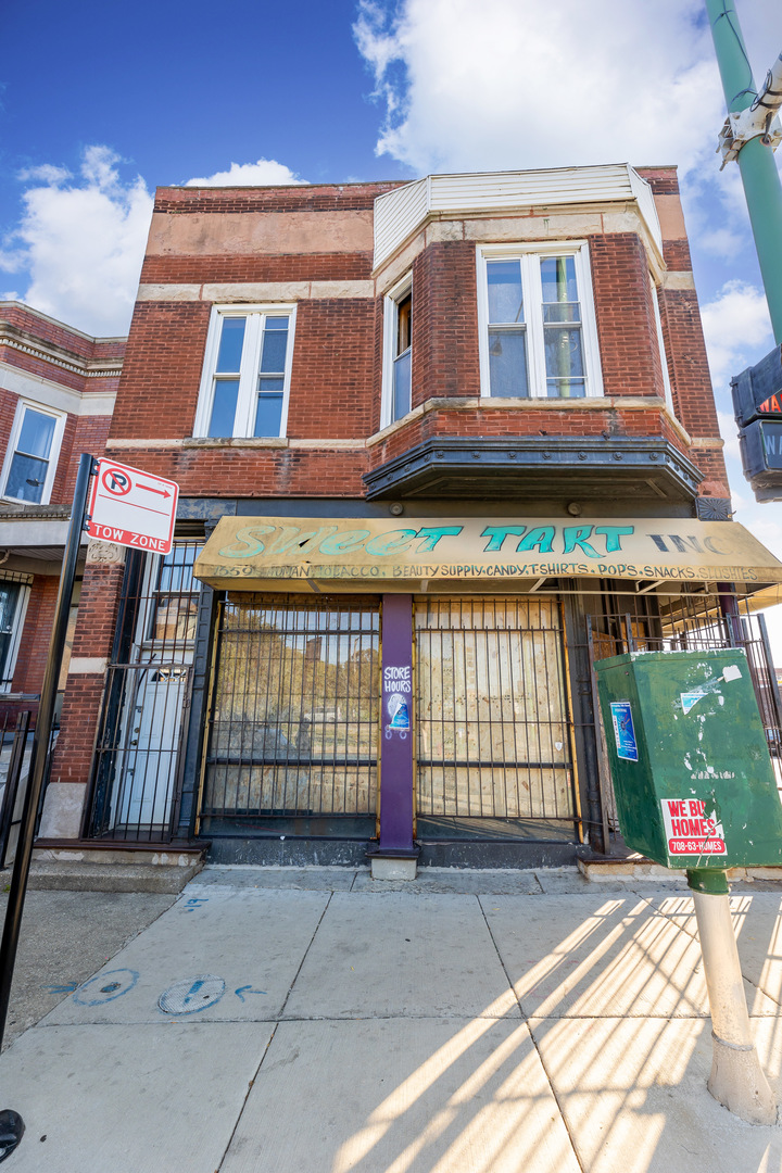 1559 S Homan Avenue Property Photo 2