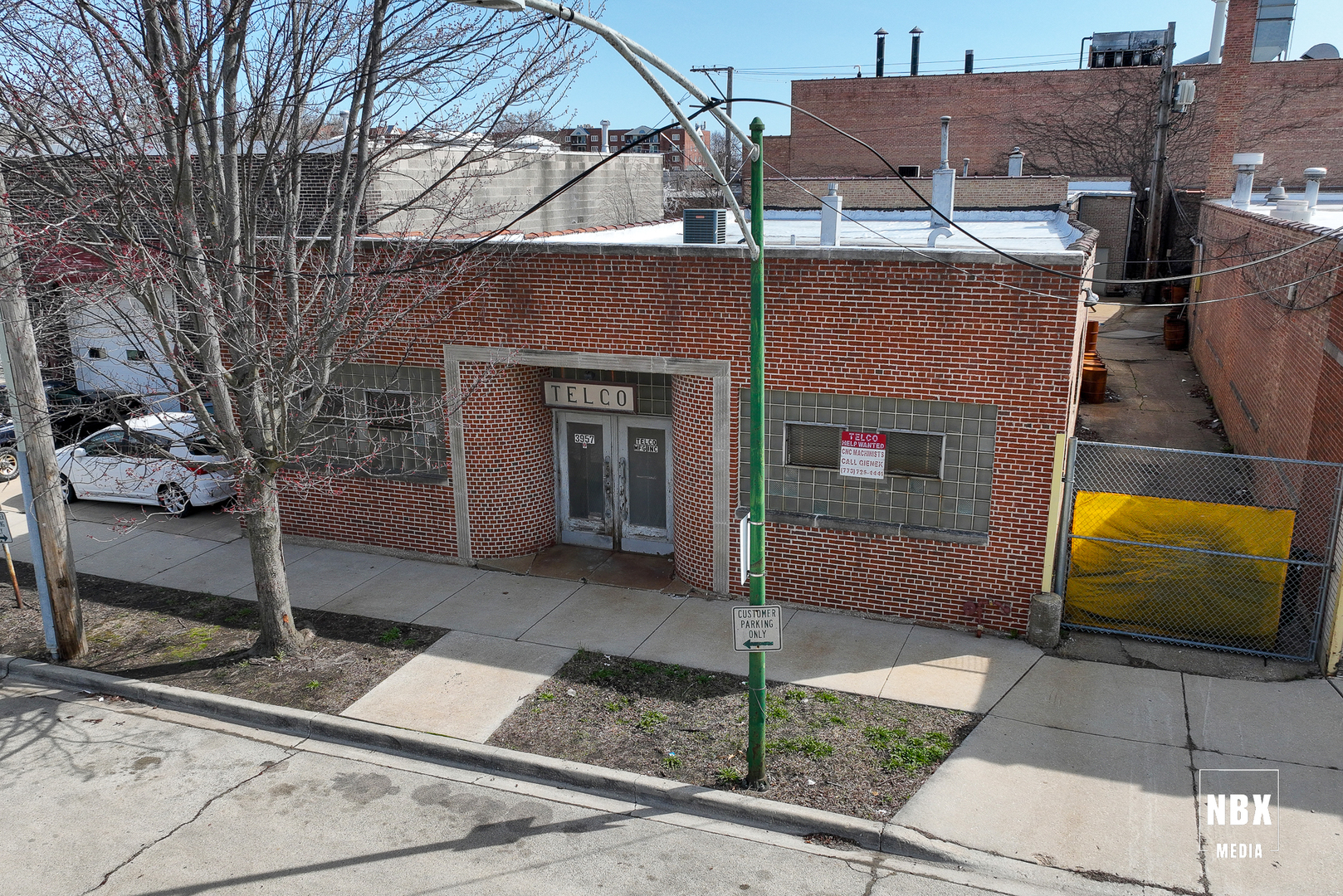 3957 N Normandy Avenue Property Photo 5