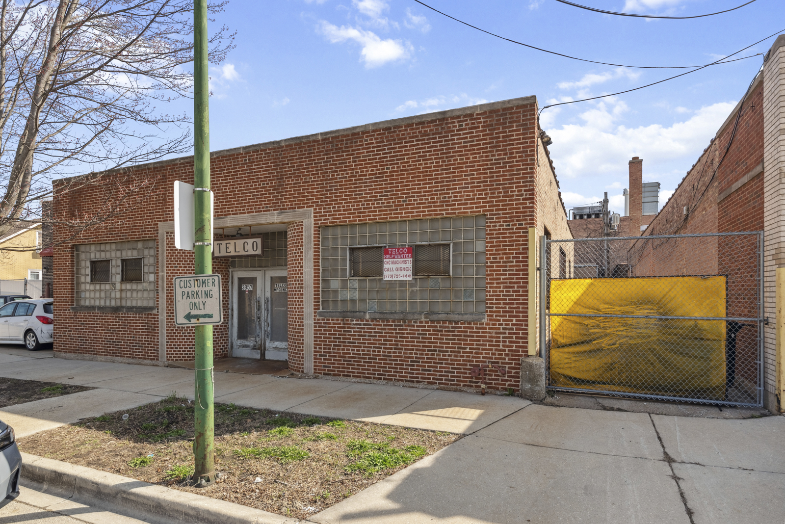 3957 N Normandy Avenue Property Photo 6