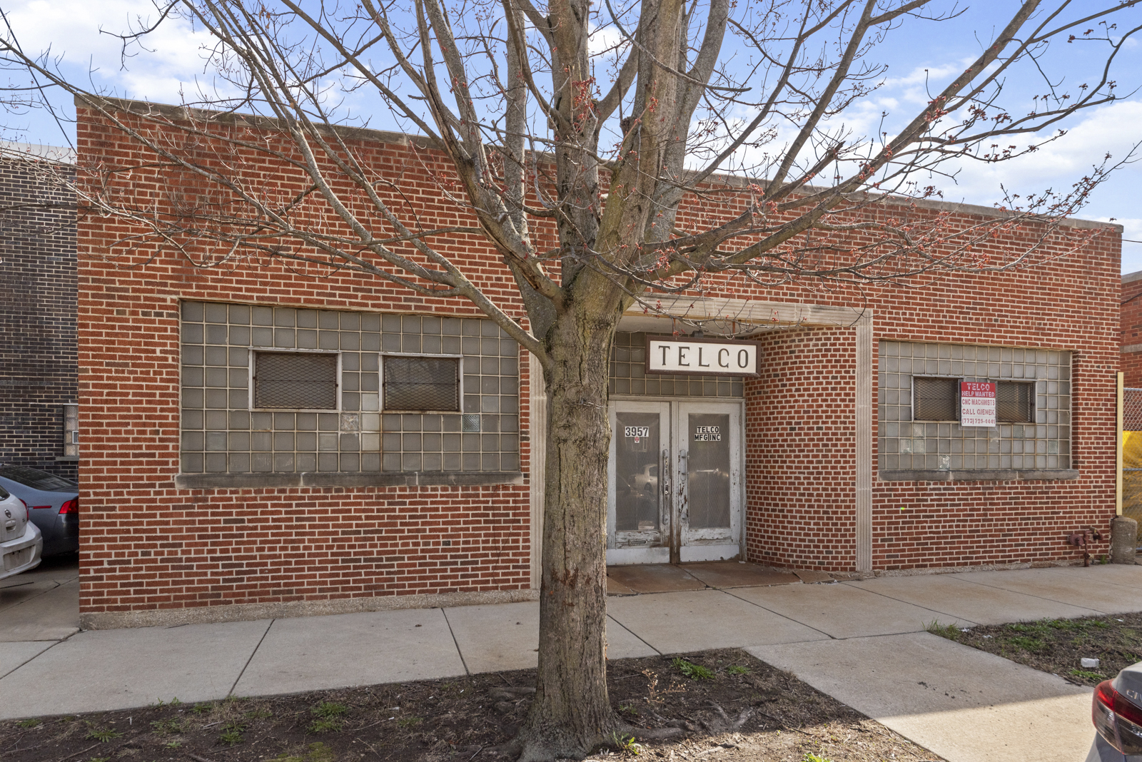 3957 N Normandy Avenue Property Photo 7