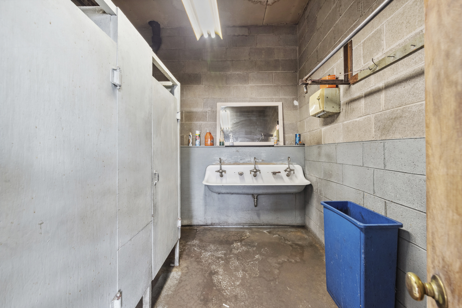 3957 N Normandy Avenue Property Photo 14