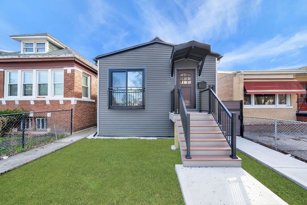 5605 S Rockwell Street Property Photo 1