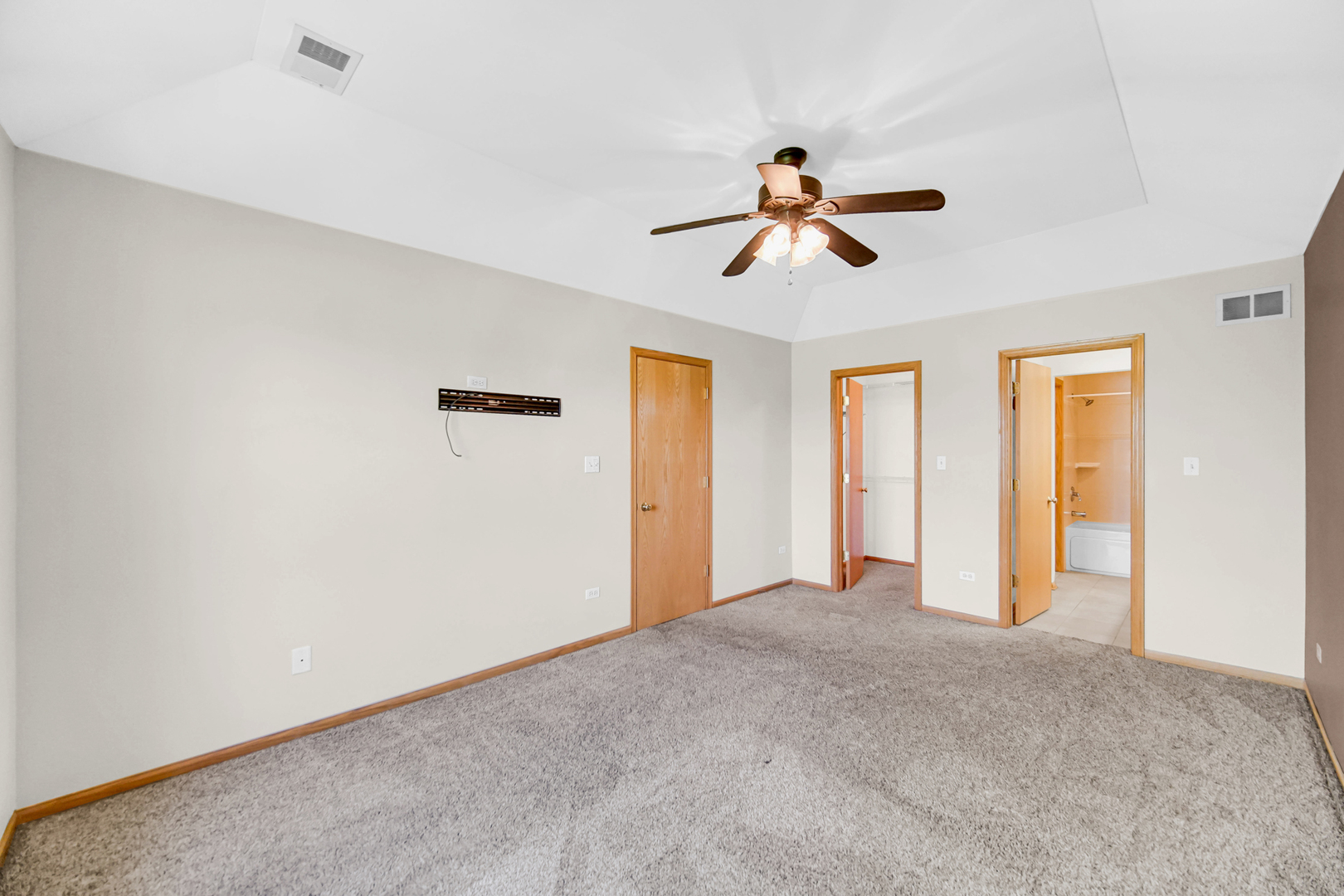 18524 Dearborn Court Property Photo 14