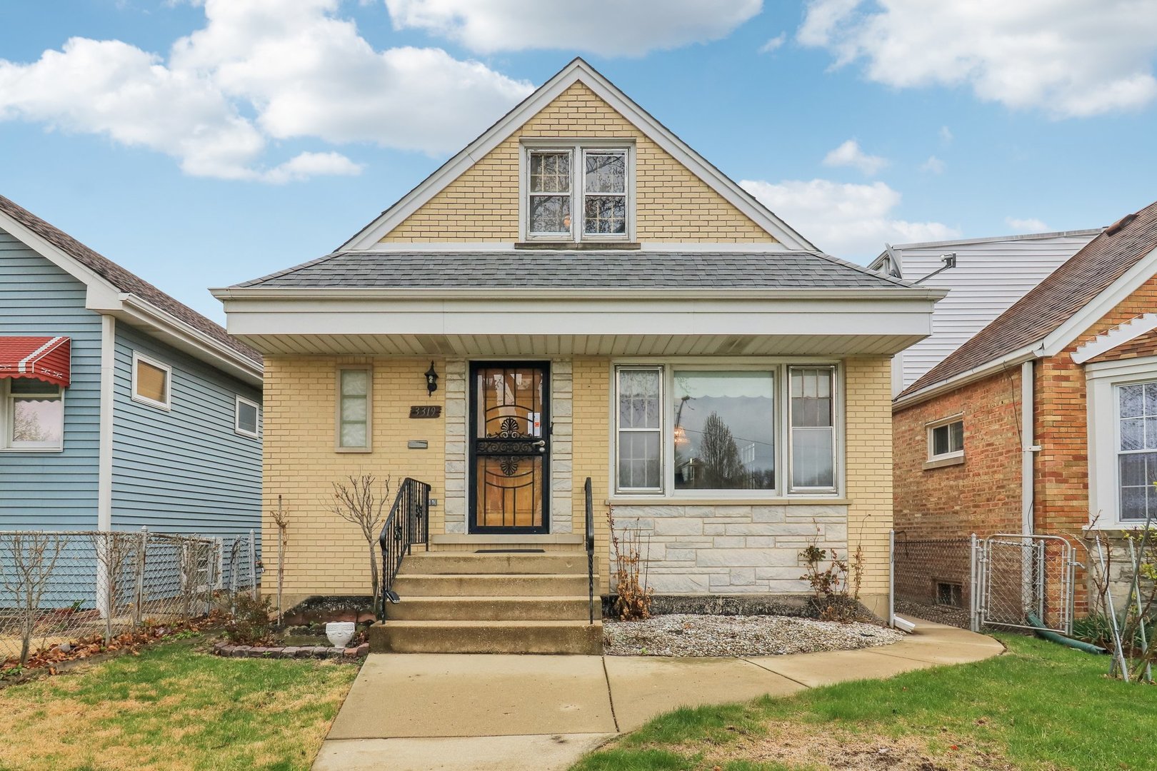 3319 N Ozanam Avenue Property Photo