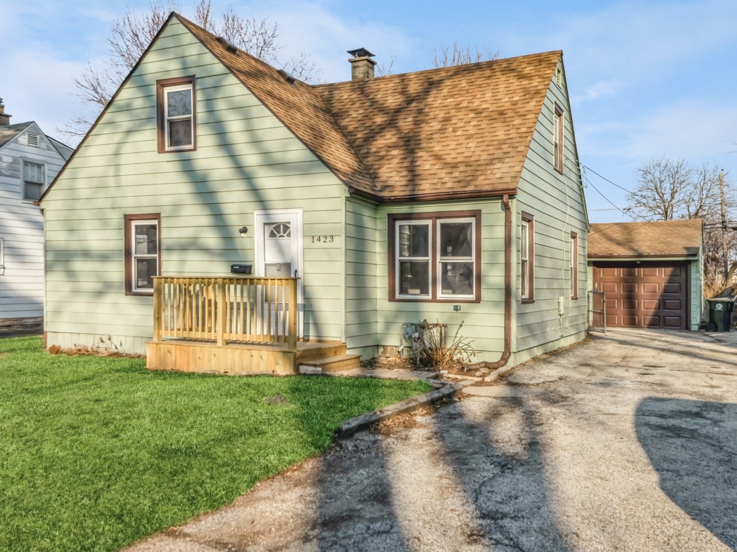 1423 Pine Grove Avenue Property Photo