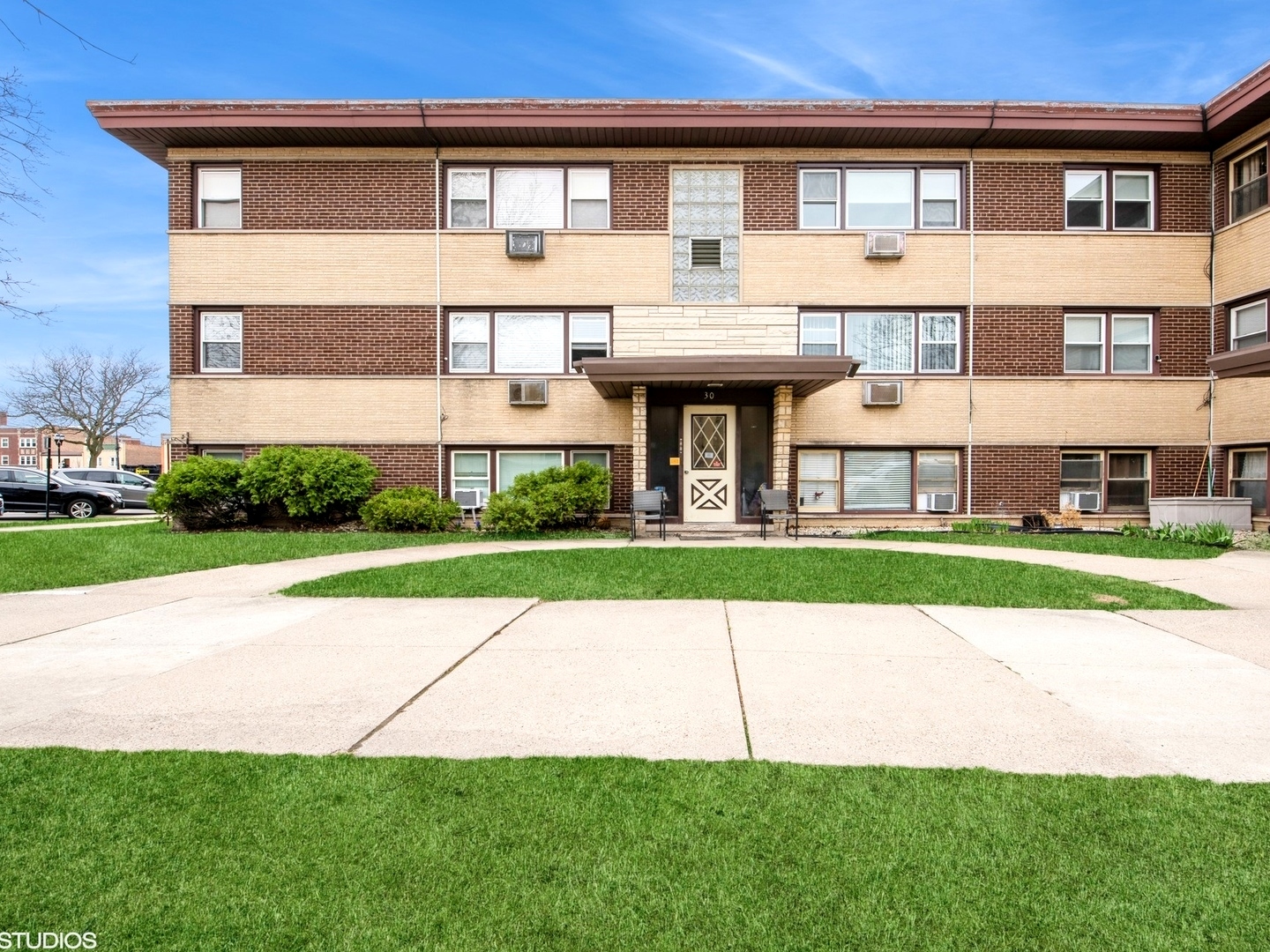 30 W Conti Parkway 2c Property Photo