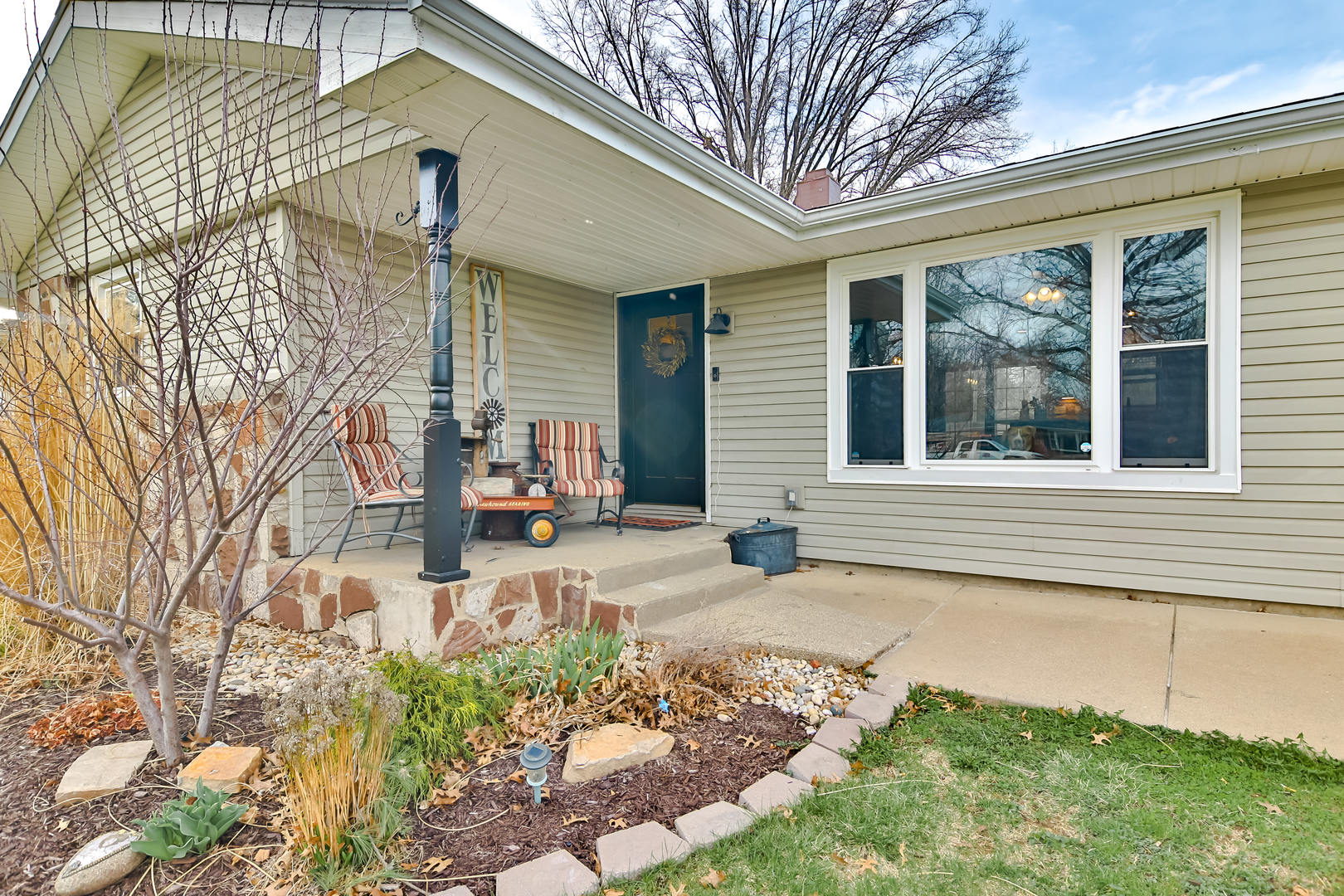6907 Claremont Street Property Photo 2