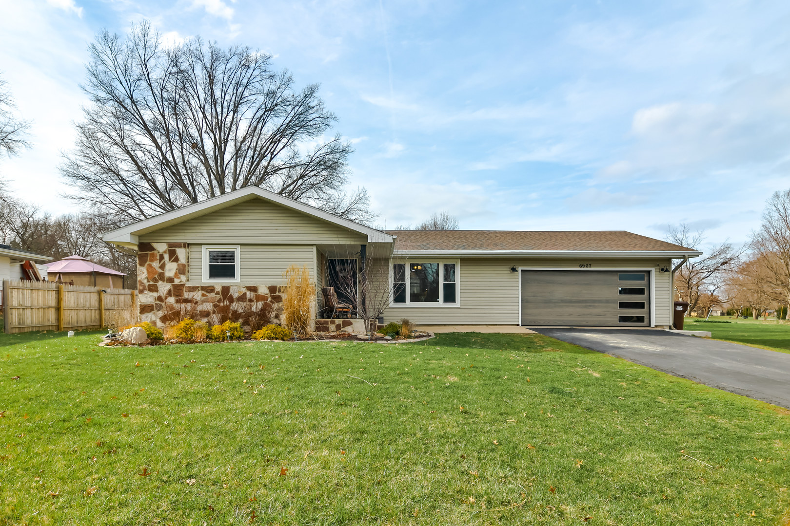 6907 Claremont Street Property Photo 3