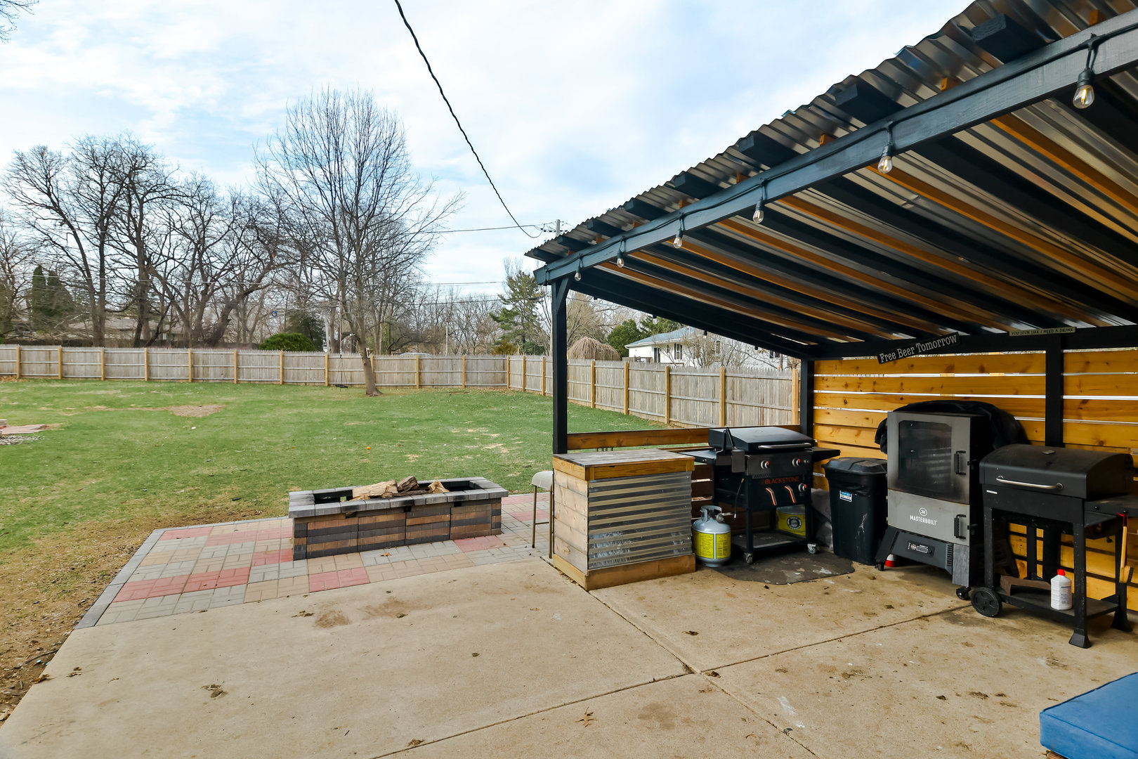 6907 Claremont Street Property Photo 5