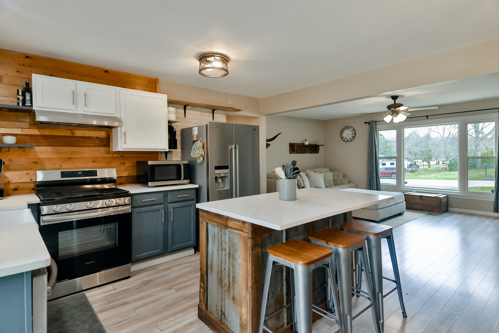 6907 Claremont Street Property Photo 15