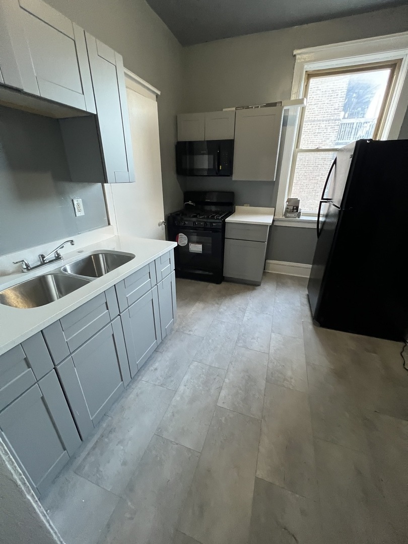 64 E 50th Street 1 Property Photo 2