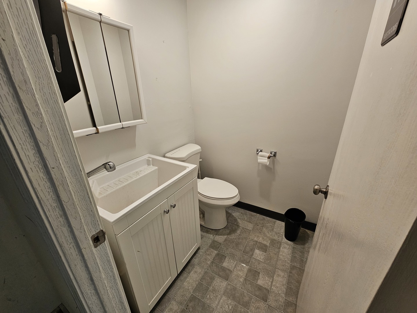 3202 Northwest Highway Property Photo 10