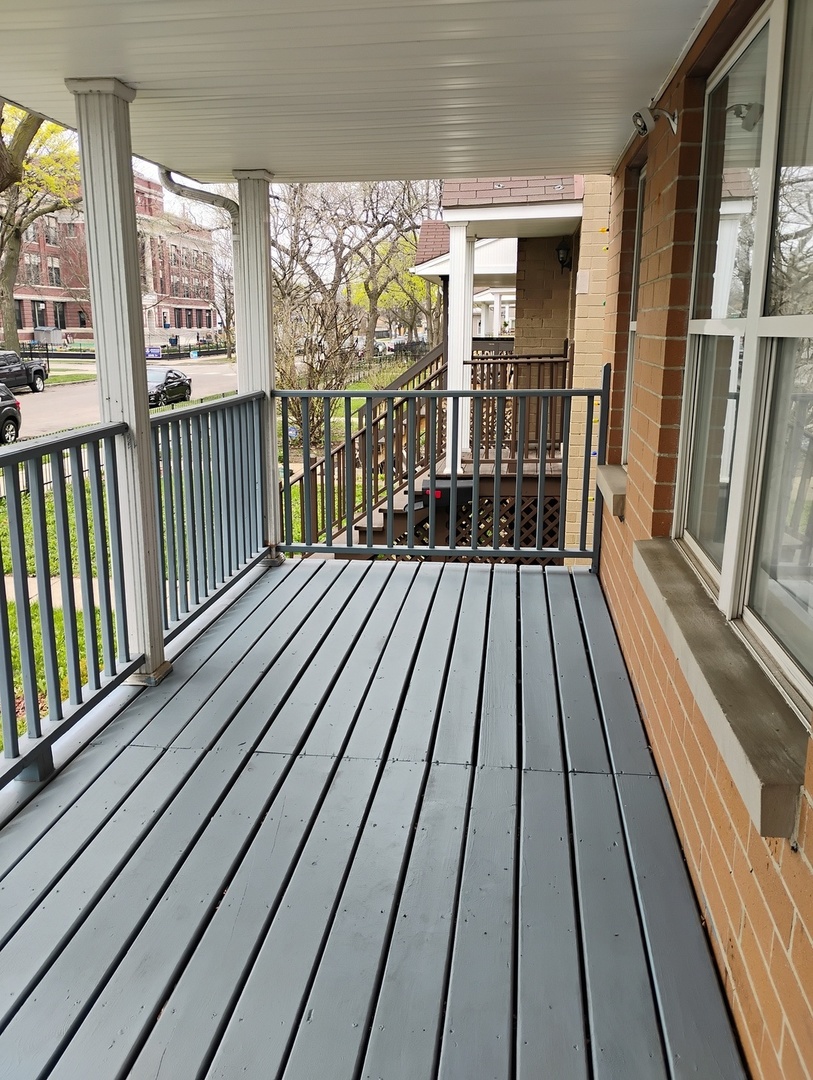 1011 N Keeler Avenue Property Photo 3