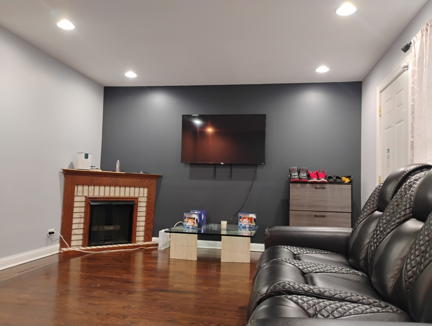 1011 N Keeler Avenue Property Photo 5