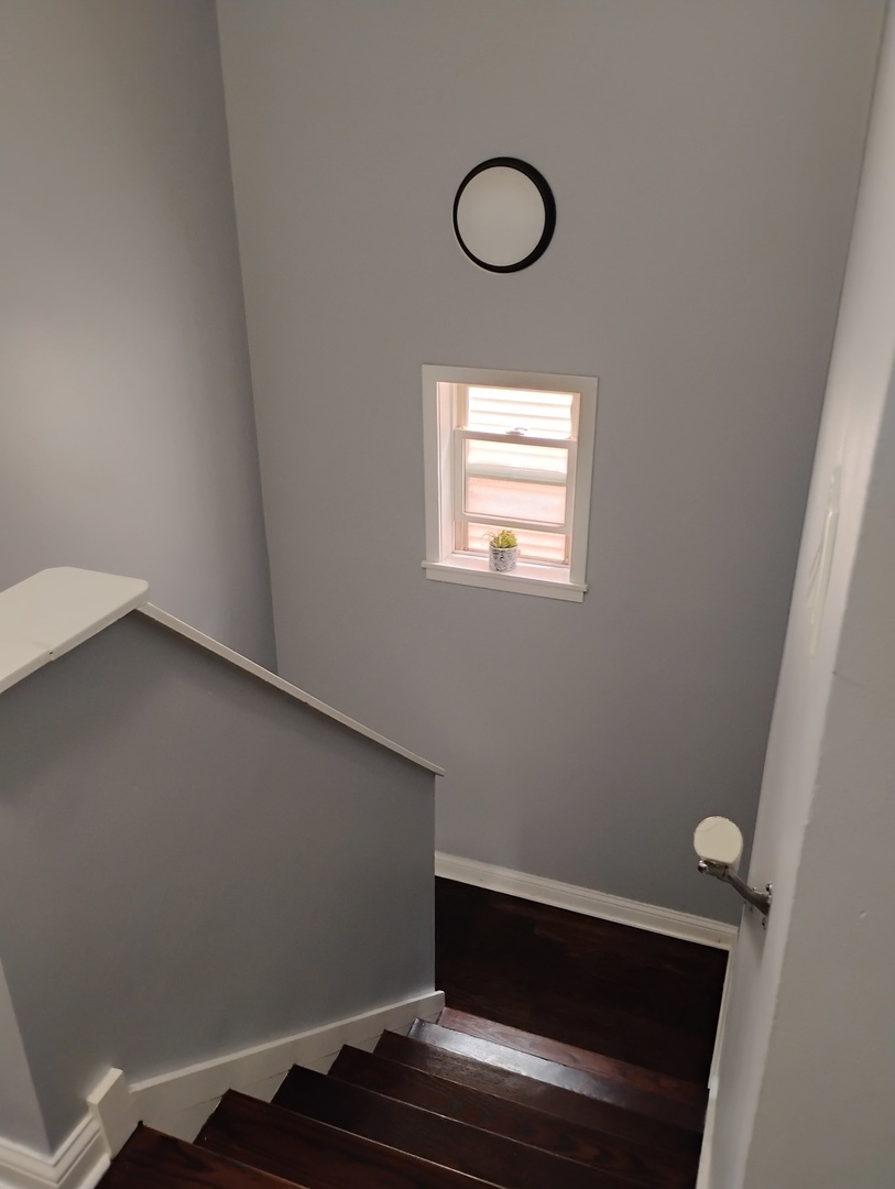 1011 N Keeler Avenue Property Photo 13