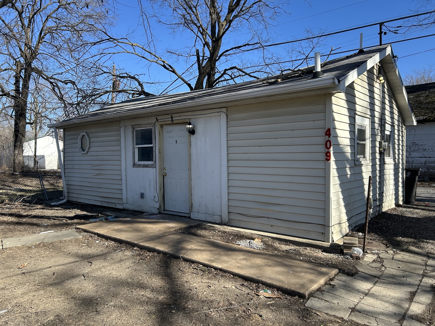 409 Chandler Street Property Photo 13