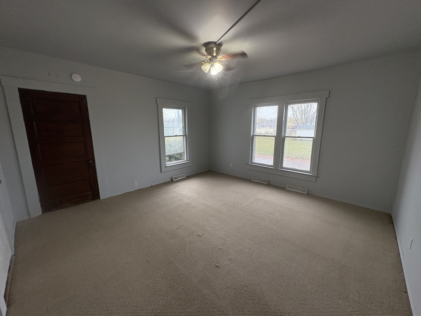 716 Robinson Street Property Photo 17