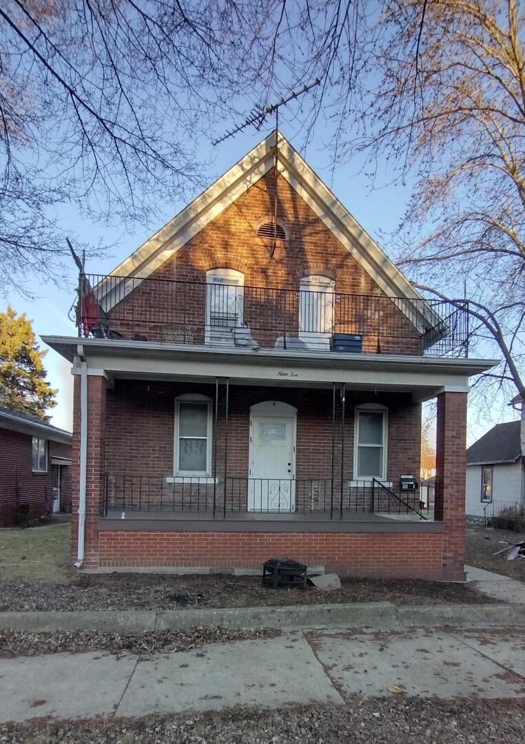 910 Summit Street Property Photo