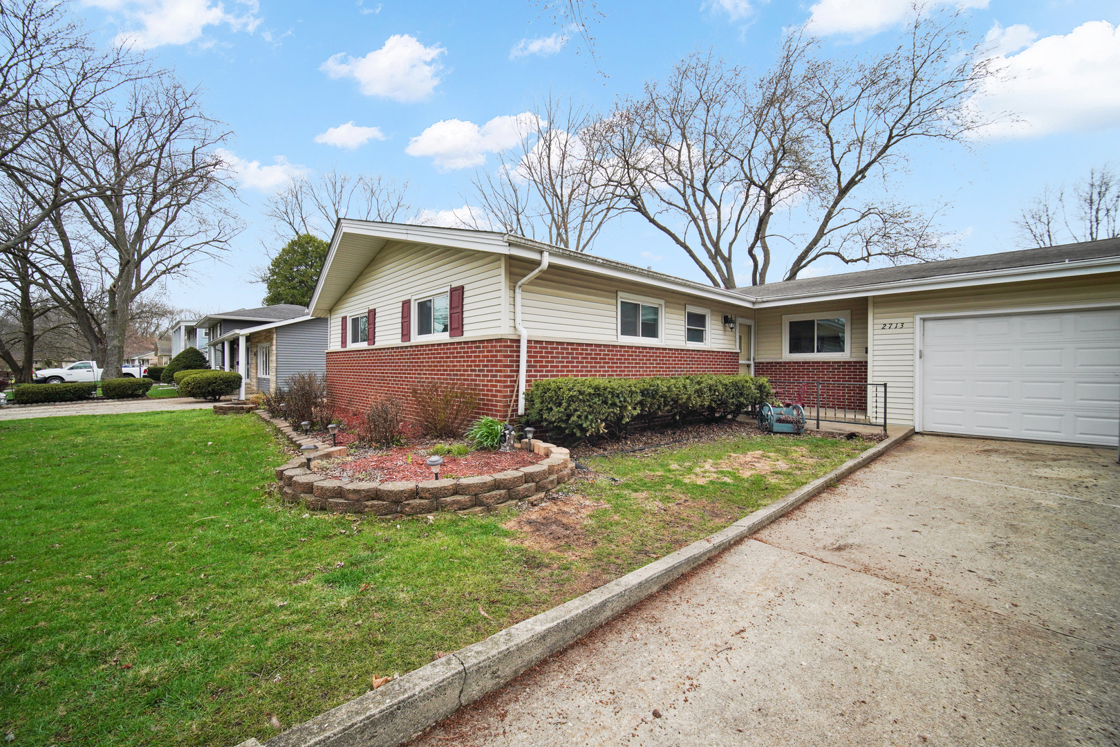 2713 Calmer Drive Property Photo