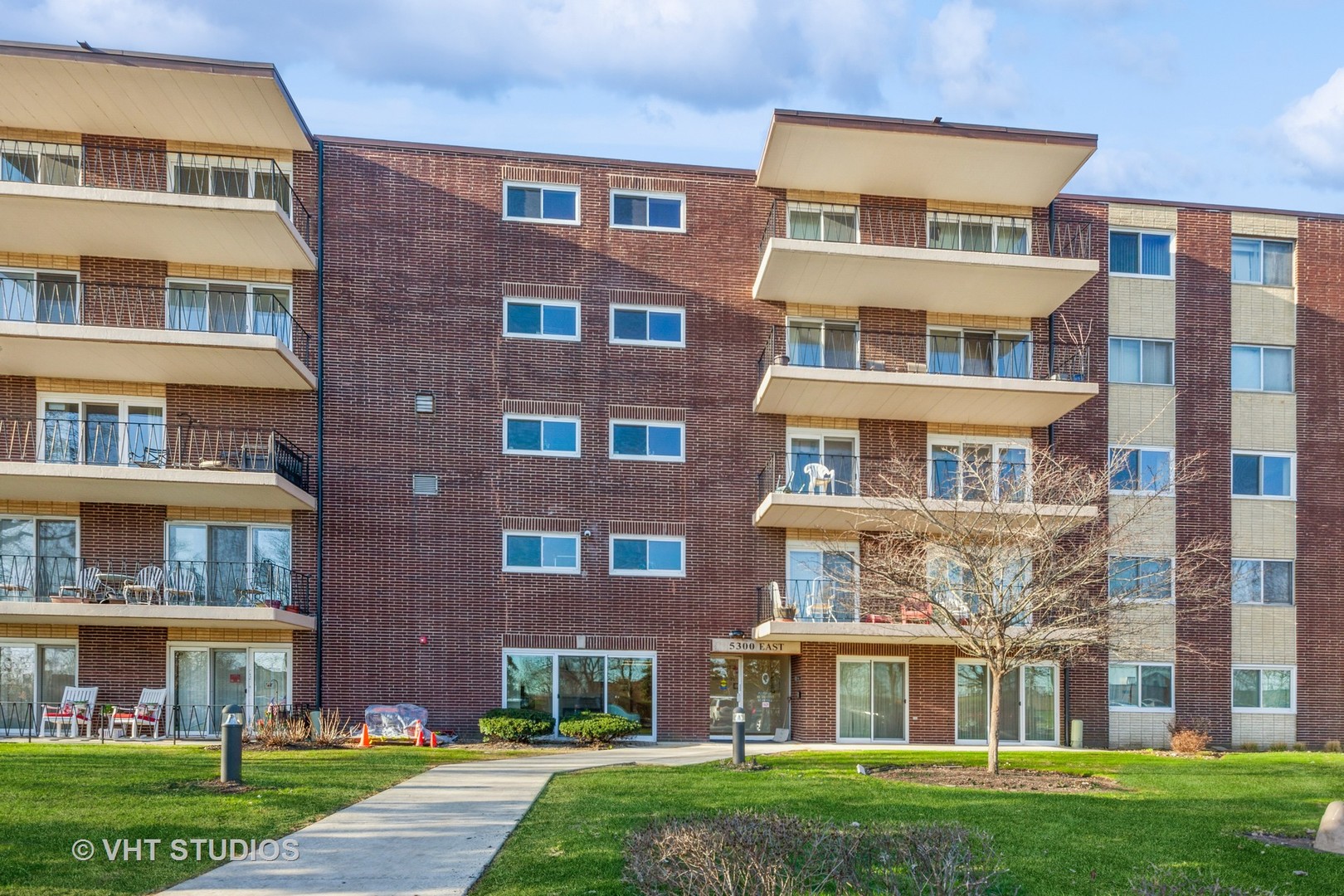 5300 Walnut Avenue 13c Property Photo