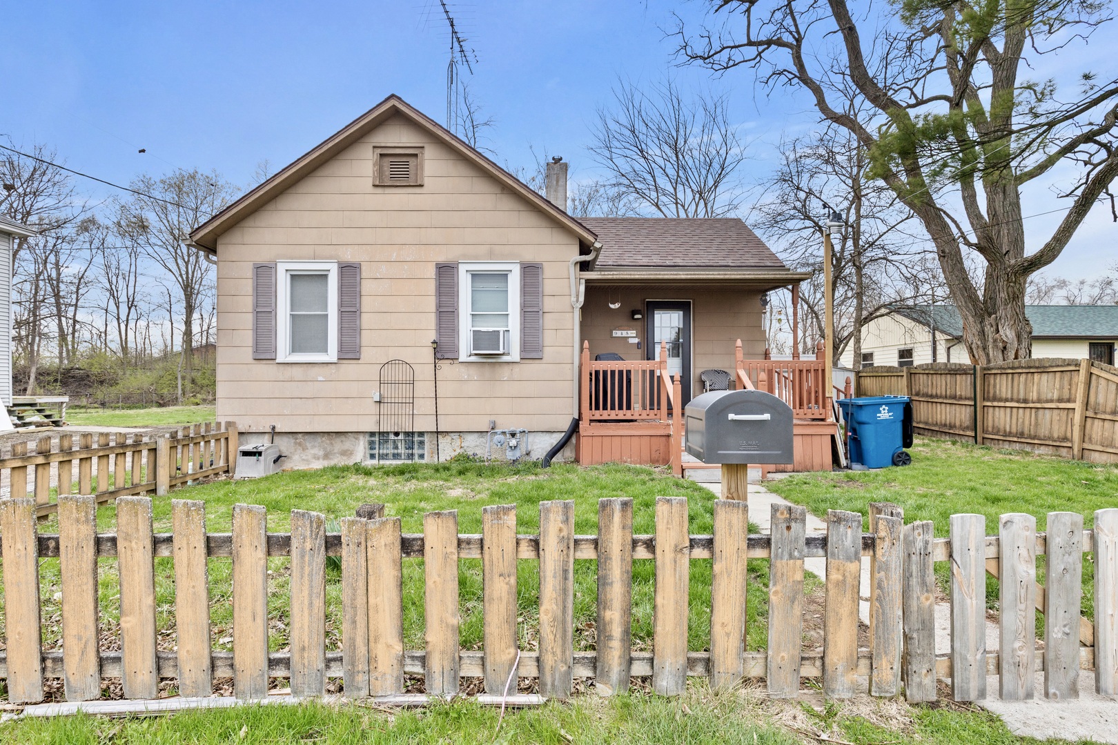 945 Stone Street Property Photo
