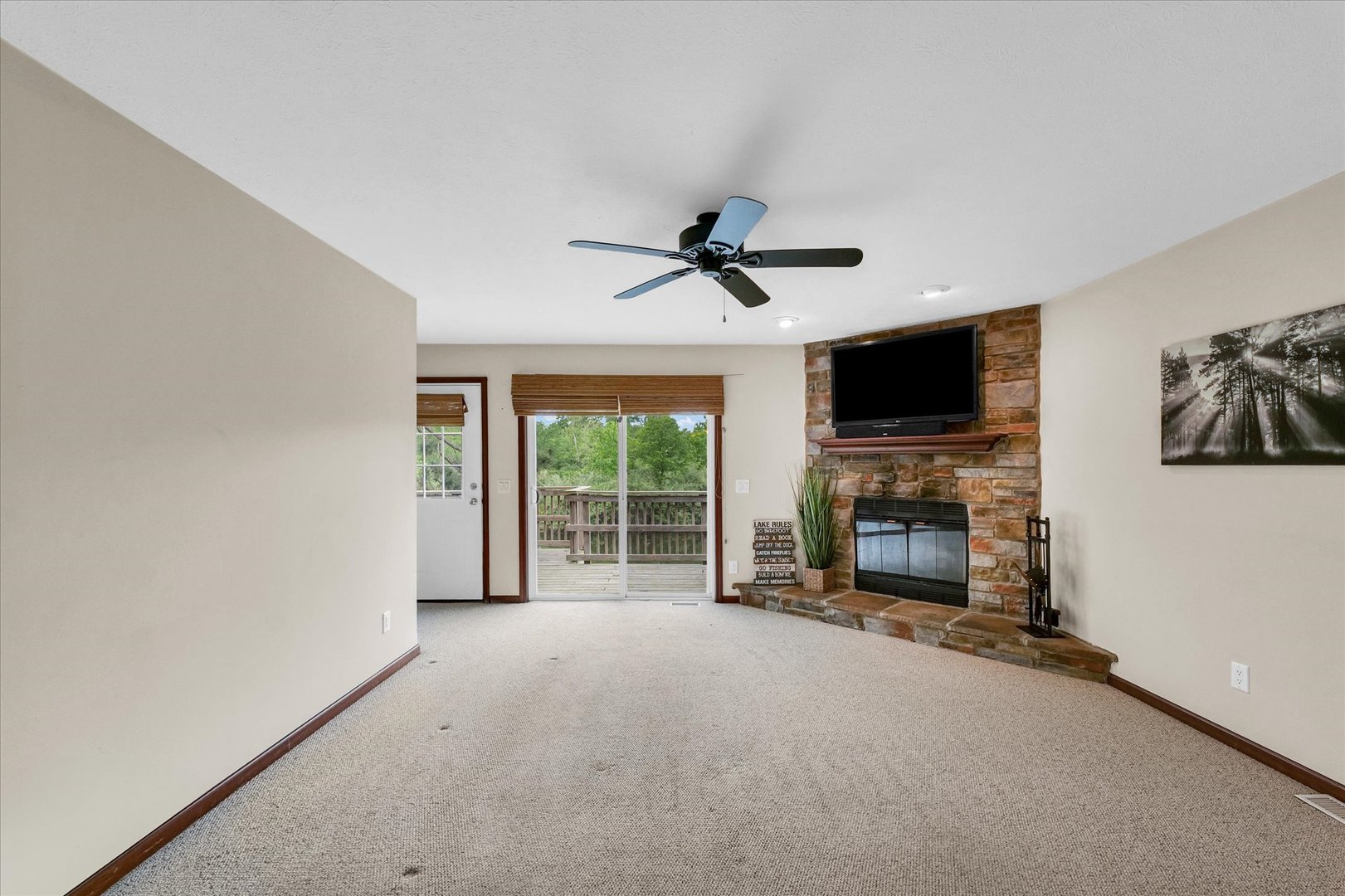 16322 Shangri La Road Property Photo 3
