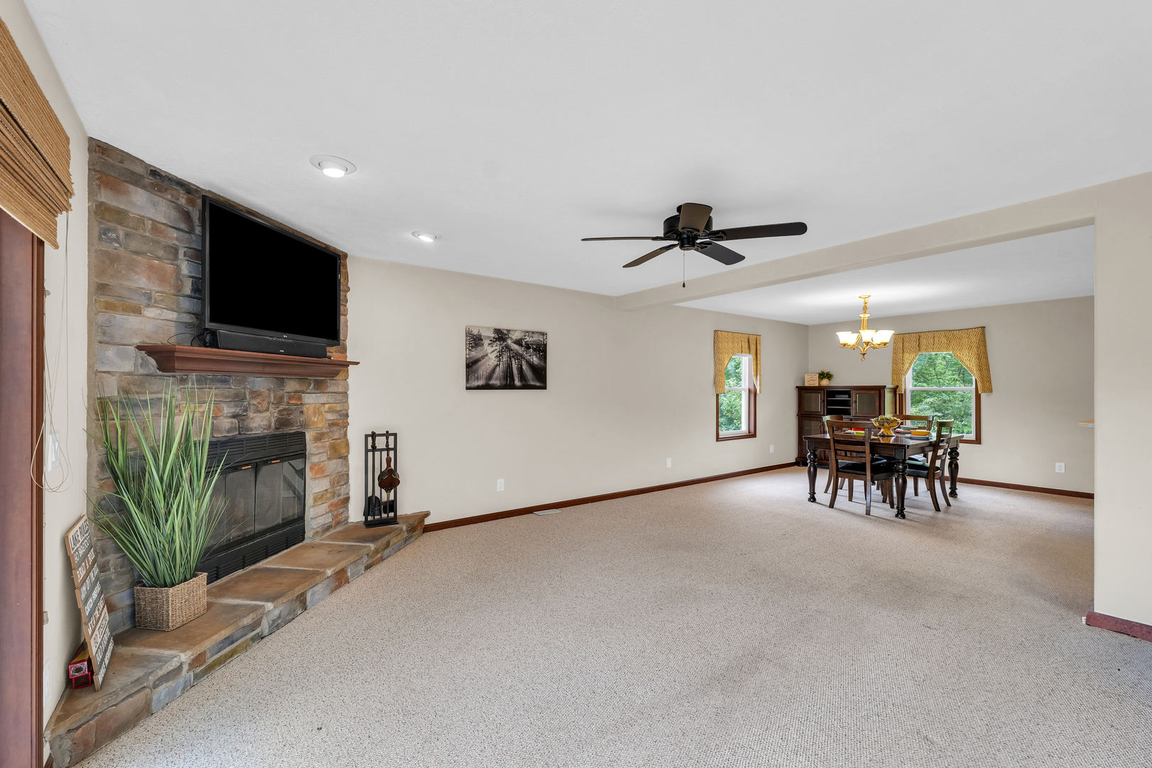 16322 Shangri La Road Property Photo 4