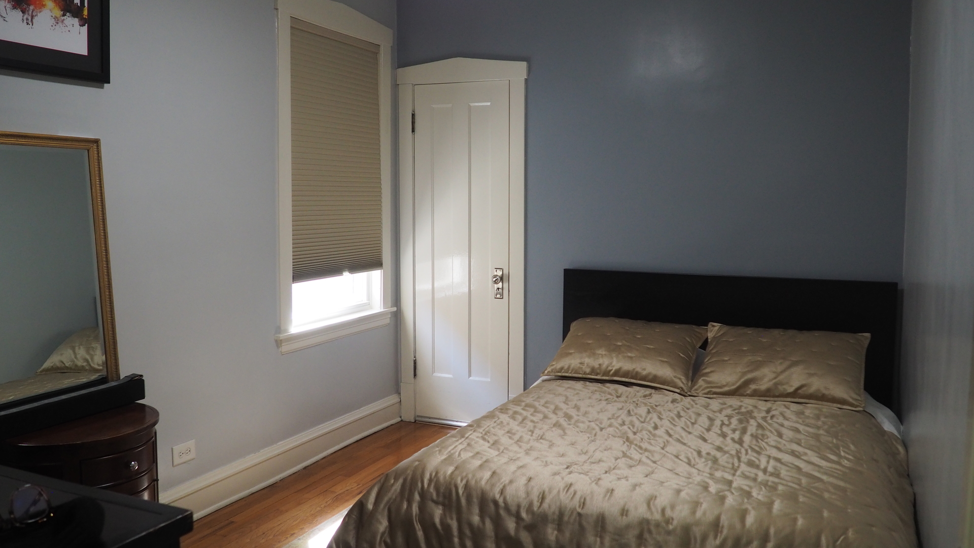3005 N Kostner Avenue Property Photo 9